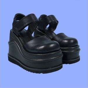 UNIF Wave Black Leather Platforms